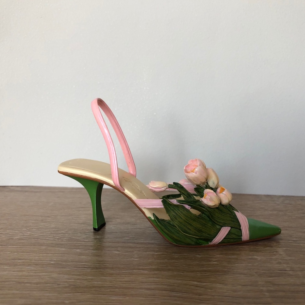 Just The Right Shoe TREASURED TULIP Miniature